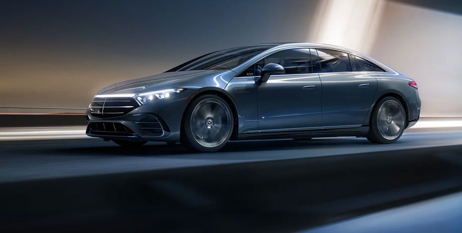 2025 Mercedes-Benz EQS luxury electric sedan with aerodynamic design and MBUX Hyperscreen interior
